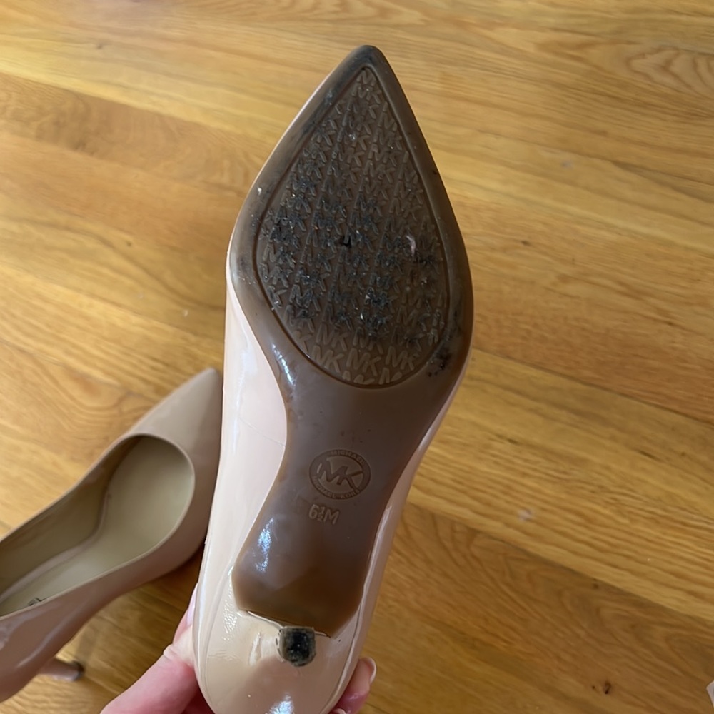 Michael kors pump size 6.5 - Picture 3 of 5